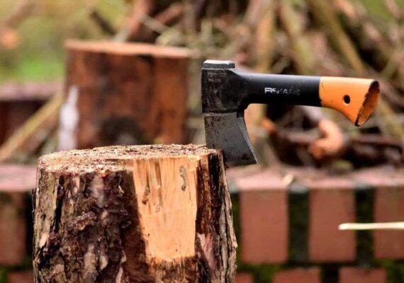 How To Cut Wood Without A Saw Using Other Wood Cutting Tools