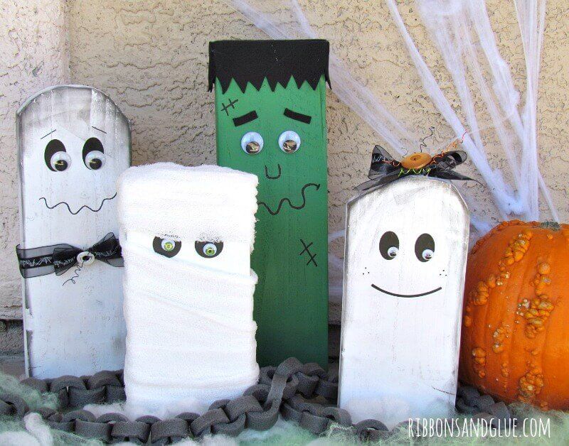 Wood Block Halloween Family