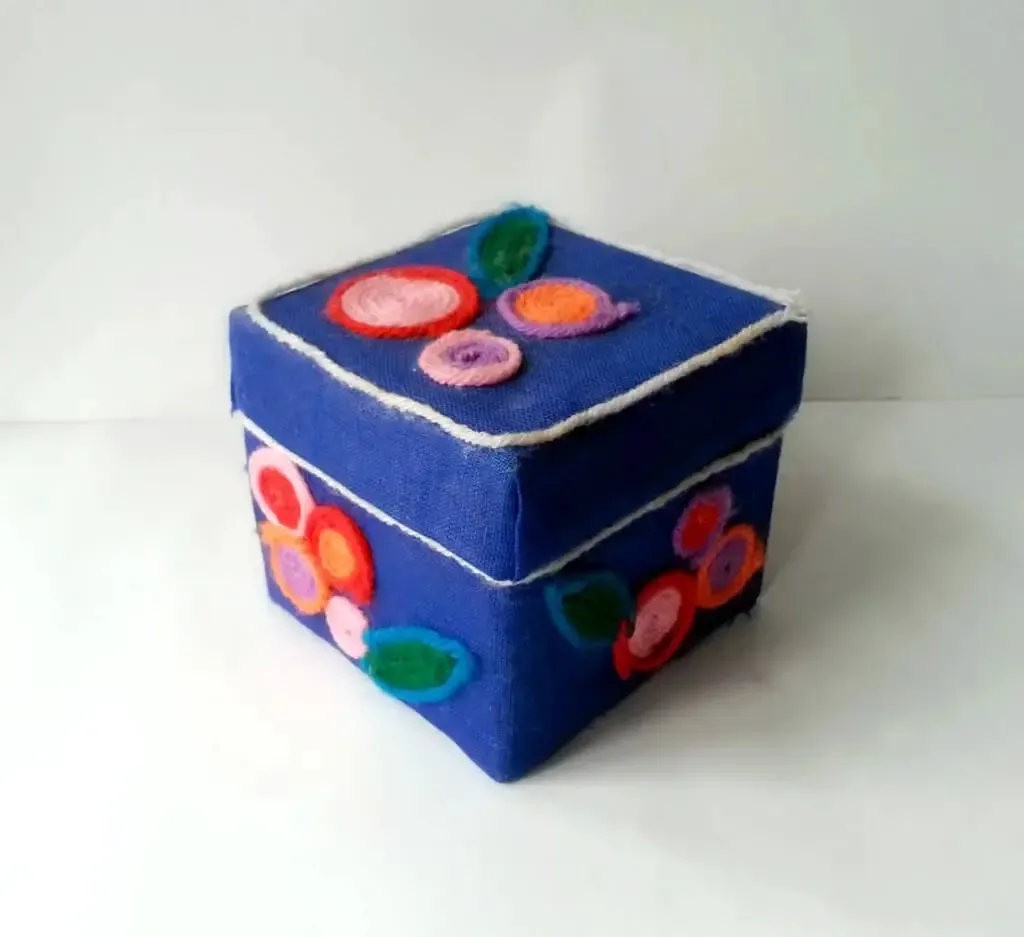 DIY Jewelry Box From Cardboard
