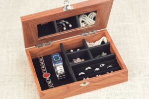 15 Free DIY Jewelry Box Plans and Ideas
