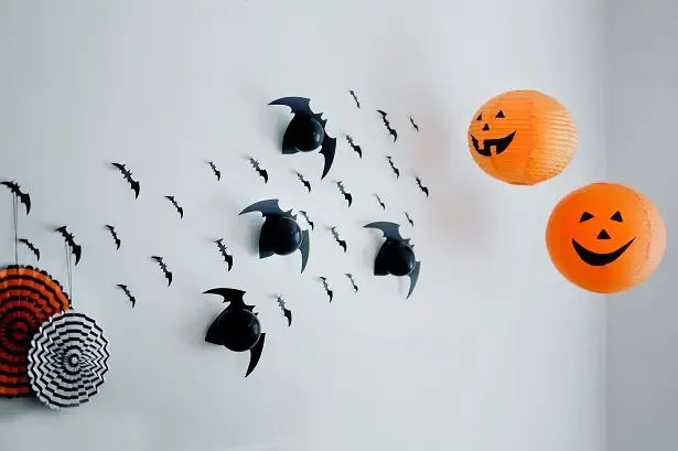 Halloween Party With DIY Wall Of Balloon Bats + Free Bat Templates
