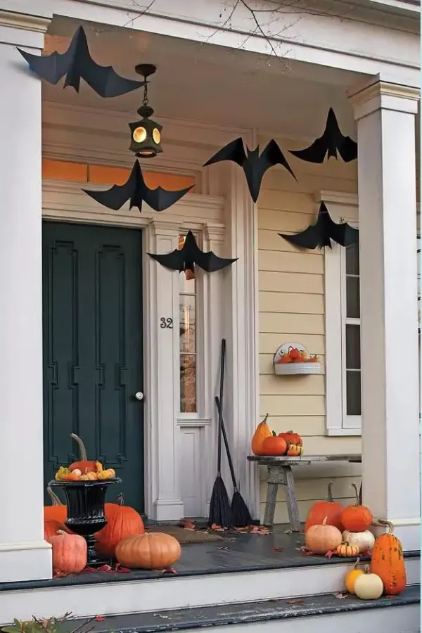 Spooky Hanging Bats With Paper