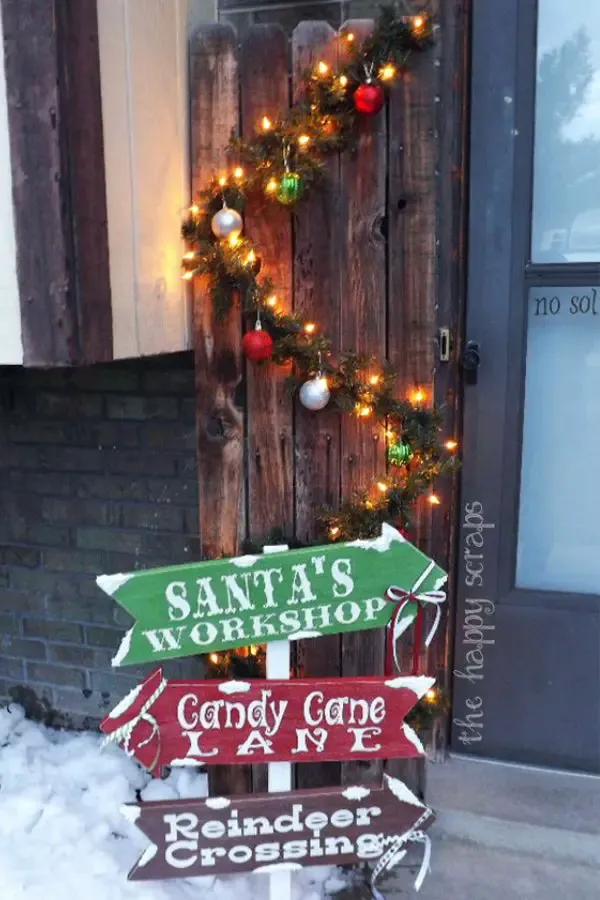 DIY Holiday Sign By The Happy Scraps
