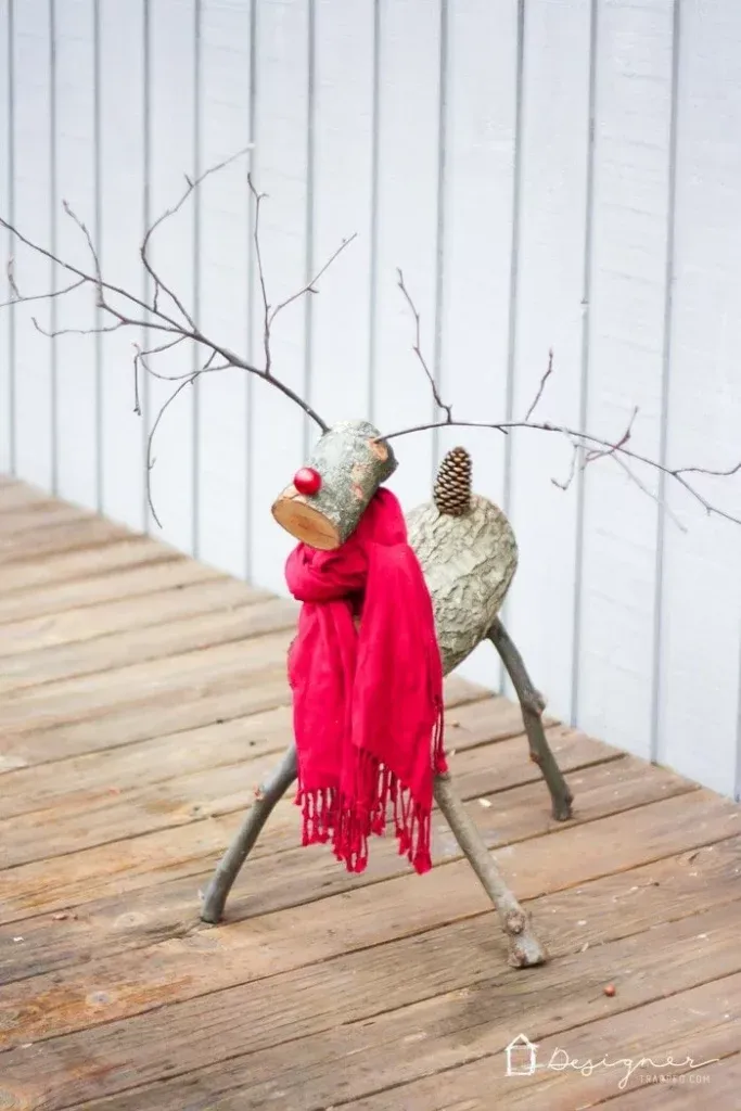 Make A Christmas Reindeer From Logs