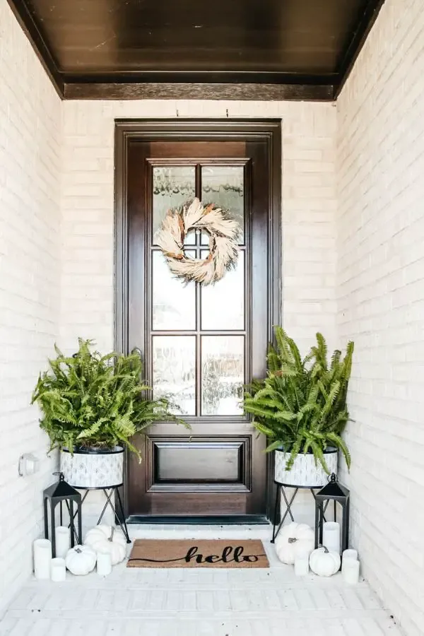 Neutral Fall Front Porch Touches