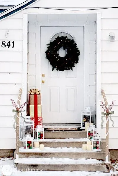 Holiday Porch Decorations